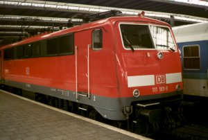 111 136 in verkehrsrot